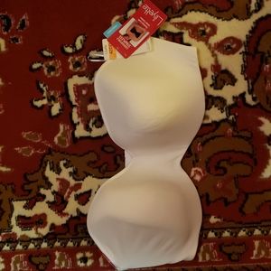 BRAND NEW SIZE 42DD WHITE BRA